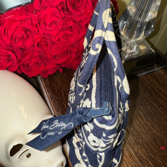 2 for $10 Vera Bradley twirly bird navy and white mini purse RETIRED - Picture 2 of 4